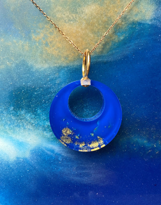 Ronde hanger in koningsblauw met 18K goudvlokken