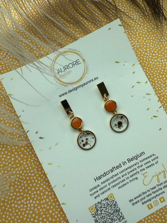 Sierlijke oorhangers met ronde elementen, oranje