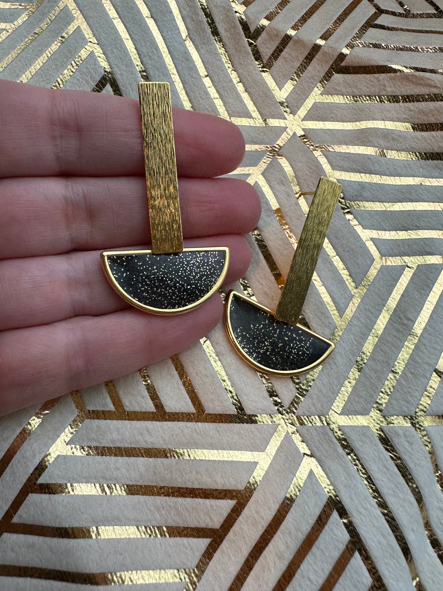 Moderne geometrische oorstekers