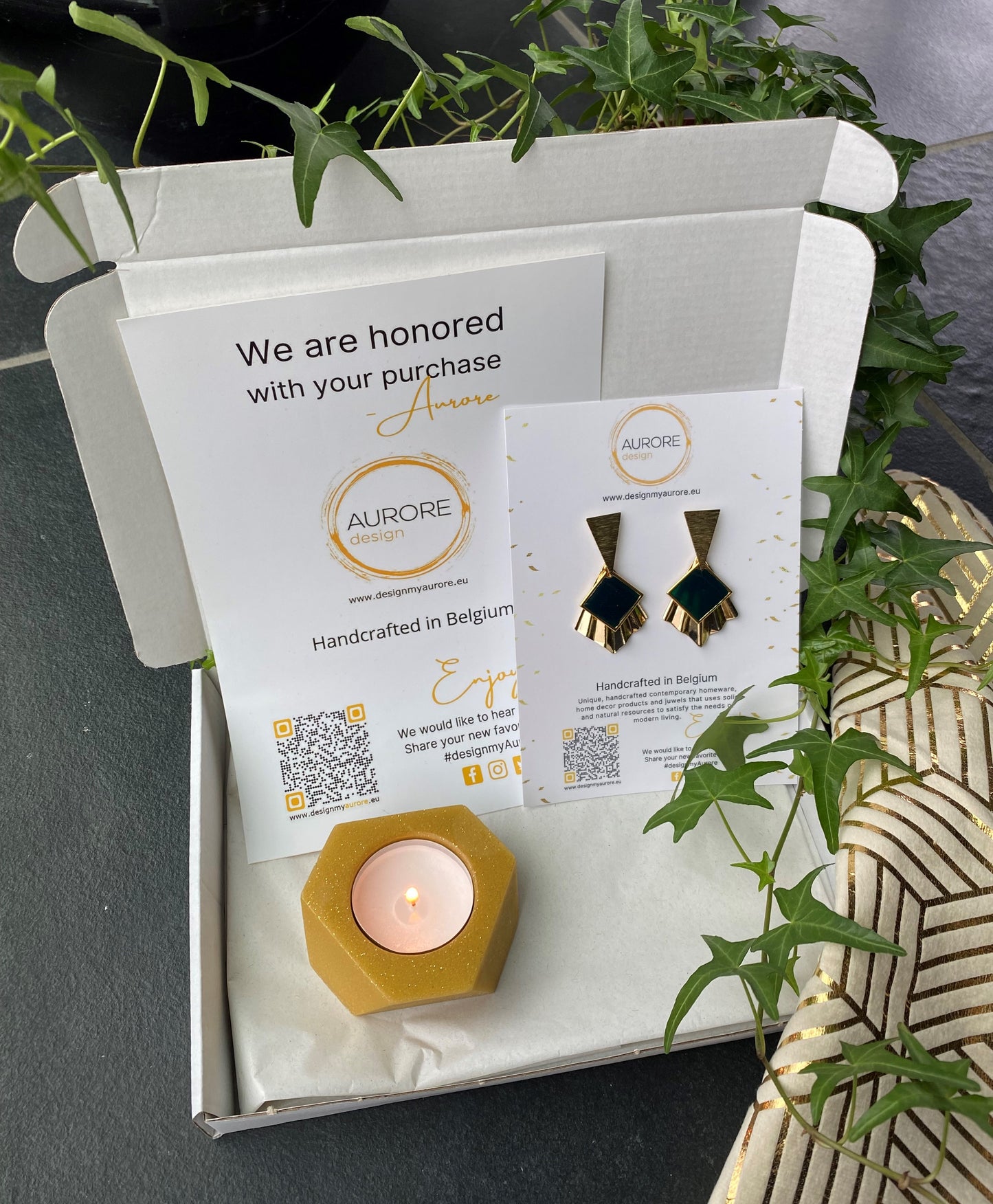 Art deco geïnspireerde statement oorbellen, groen