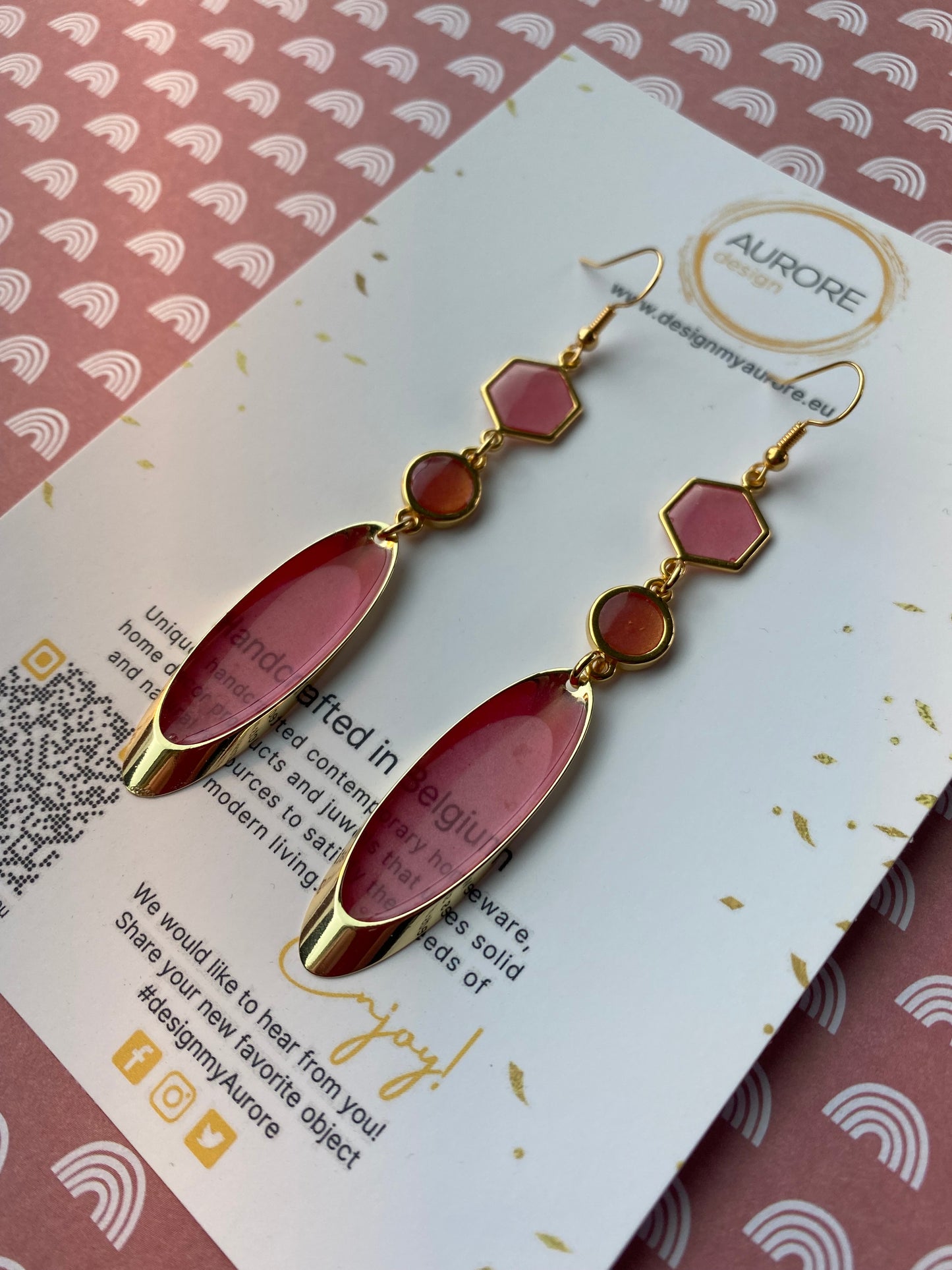 Lange meerkleurige oorhangers, roze