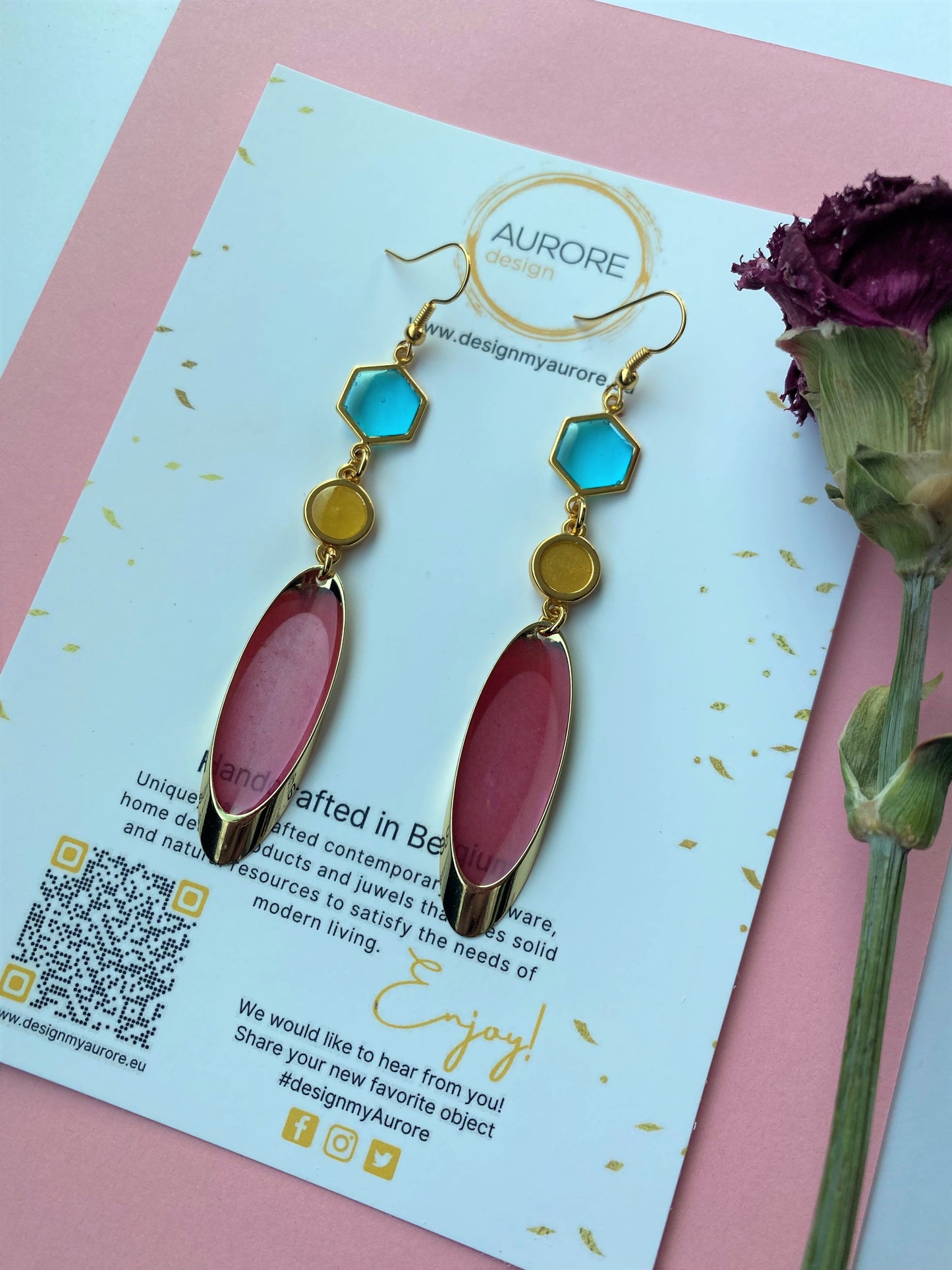 Lange meerkleurige oorhangers, meerkleurig