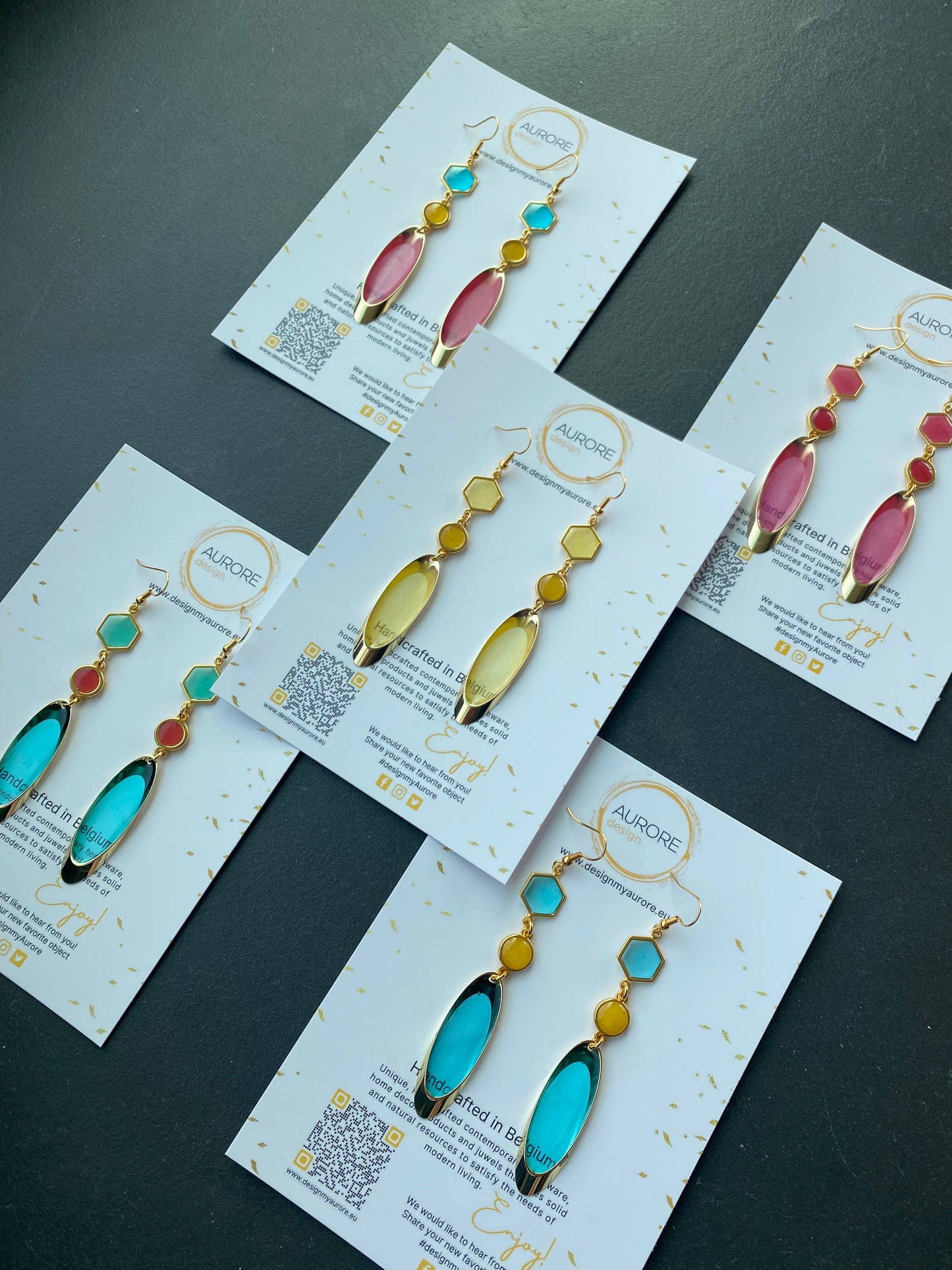 Lange meerkleurige oorhangers, geel