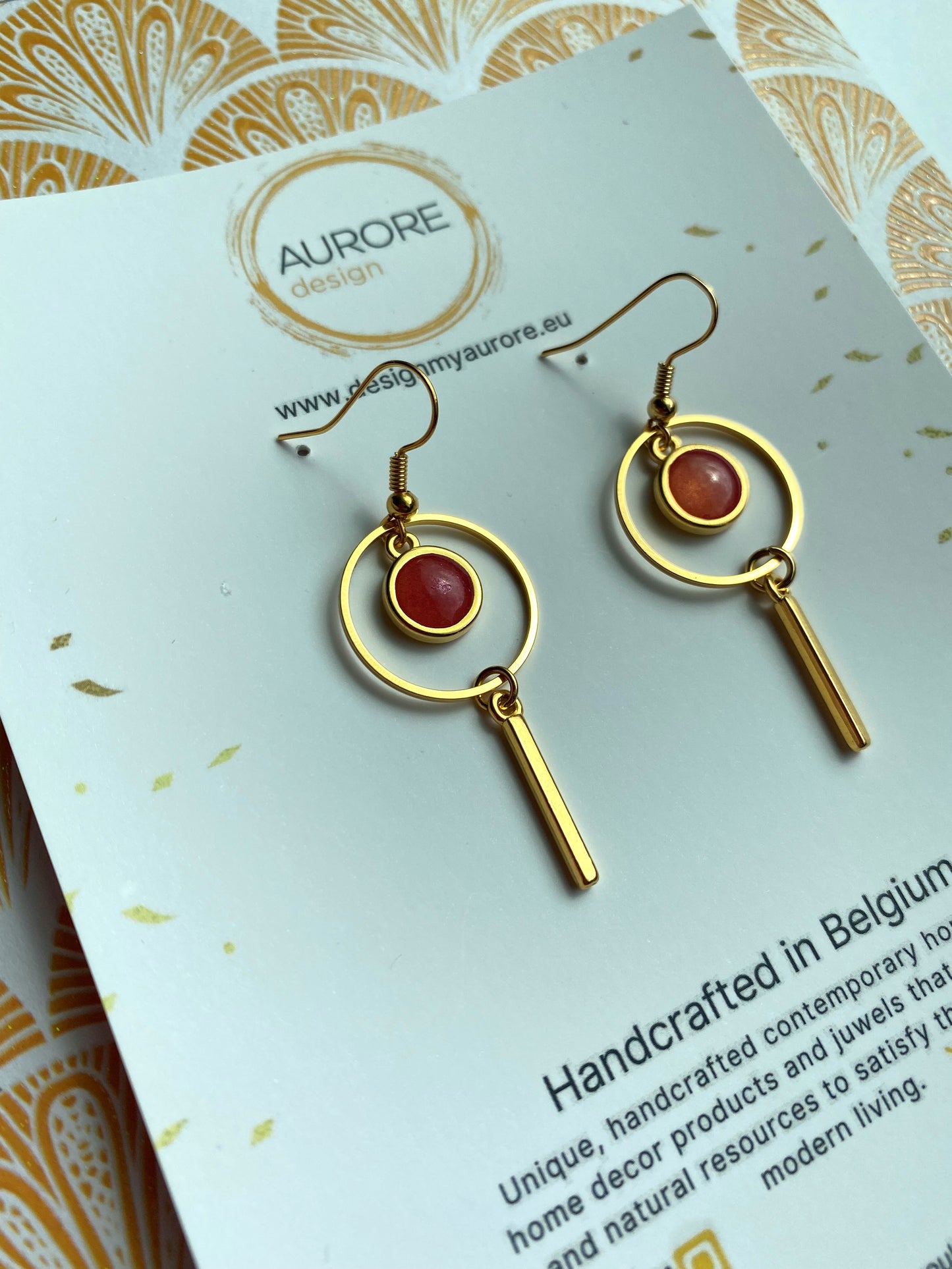 Goudkleurige oorhangers met hoepel - Hope II Roze